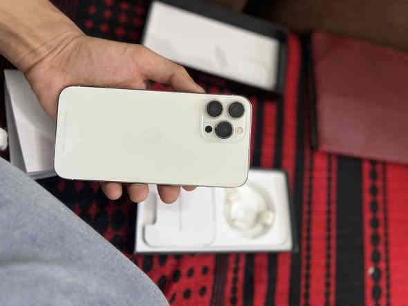 إسلام عليكم ايفون 13بروه ماكس ذكره 256ابدل بطاريه 94+كامره خلفيه اصليه نضافه 90كامل ملحقات لون ميز مكاني بغداد العبيدي شهداء سعر خاص وتساب ***********
