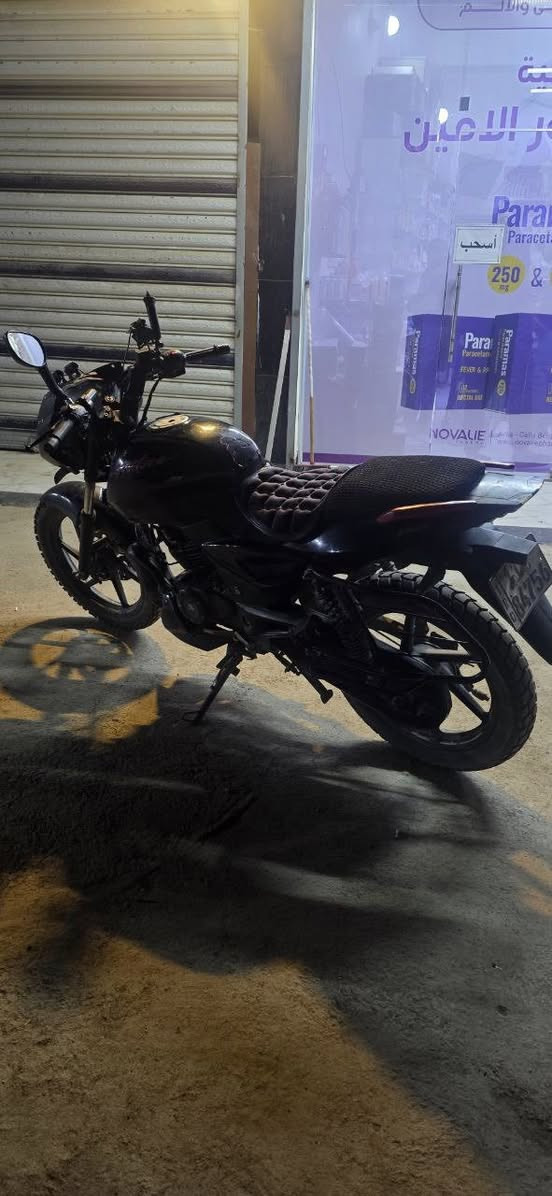 السلام عليكم
بولسر نيون 150cc نظيفه مرقمه بأسمي مستلم سنويه ولوحات اثنين رقم انگليزي تحويل شوكت ما يعجبك
،،صالنصه رياضي SC مسويلها كاتم،، بيها تبخير ،، 
النقوصات : اشاير اماميه / دواسه يمنه  
تخم تاير فيتنامي جبلي دراجه راقيه ومرتبه 
((( السعر 1450 )))  مكاني الفحامه ، قرب جزيرة بغداد السياحيه ، متواجد خاص او على الرقم ***********
