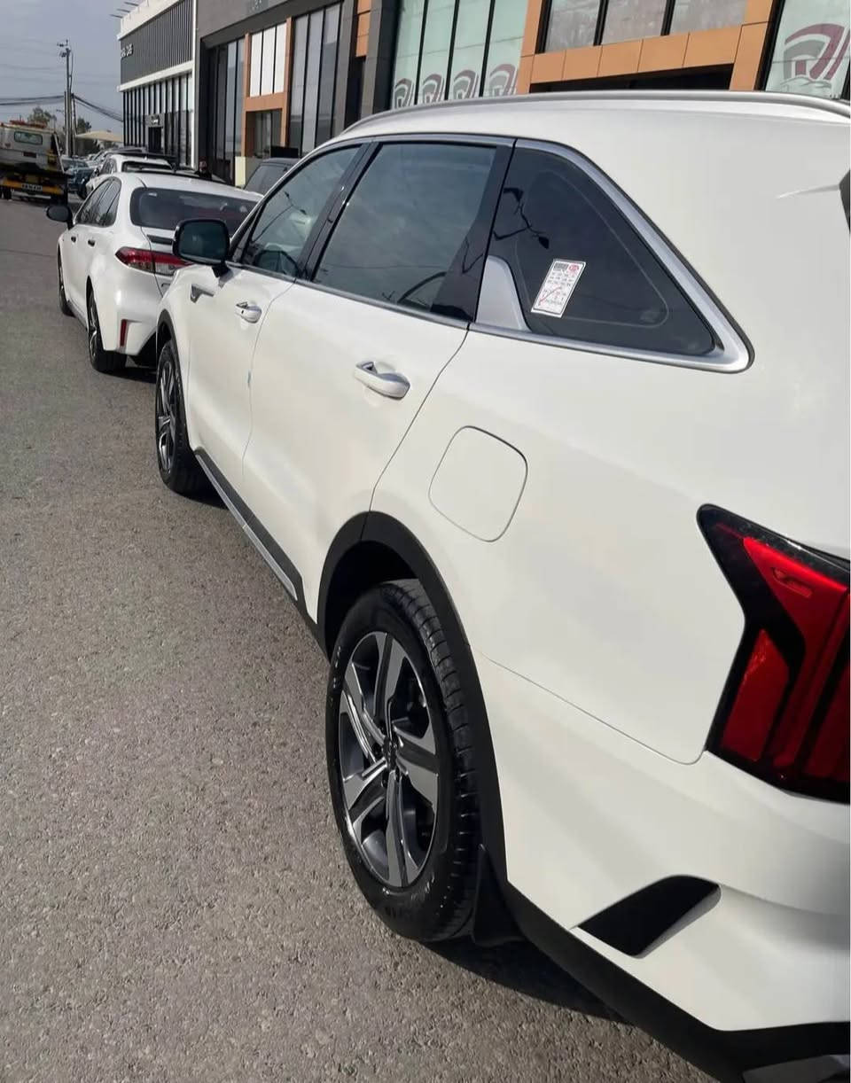 سلام عليكم كيا سورنتوا 2023 خليجي مكفولة كفالة عامه فول فول مواصفات ماشيه 25000فقط جديده بمعنى الكلمة محرك اربع سلندر 2500 السياره للبيع فقط بدون مراوس رجاء بس الشراي يتصل هذه رقمي غير متواجد ع فيس ***********مكاني بغداد
