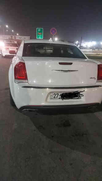 أمريكي

كريزلار 2017 معلاية  2022، وماشية 185,000 ميل فقط.
السيارة بها تبديل خفيف —جاهزة تمشي بلا أي ملاحظة.

مواصفات السيارة الأصلية:
 • فتحة سقف
 • بصمة تشغيل (Push Start)
 • دخول ذكي
 • كراسي كهرباء
 • شاشة كبيرة مع بلوتوث
 • تحكم مالتي ستيرنك
 • كاميرا خلفية
 • حساسات
 • مثبت سرعة
 • وايرلس وأوامر صوتية
 • تبريد/تحمية مقاعد حسب المواصفة
 • سيارة واسعة ومريحة جداً

ملاحظات عامة:
 • وارد أمريكي
 • نظافة خارجية وداخلية درجة أولى
 • مكينة وكير بحالة ممتازة
 • ميكانيكياً 100% بدون أي أصوات أو تسريب
 • فحص على راحتك

السعر: 23,000 دولار أمريكي – مجال بسيط للجاد فقط.
واللي يحب يشوف السيارة أهلاً وسهلاً، المعاينة 
تحويل مباشر إلى أسم المشتري
للتواصل 

0 770 674 1117 الزبير
