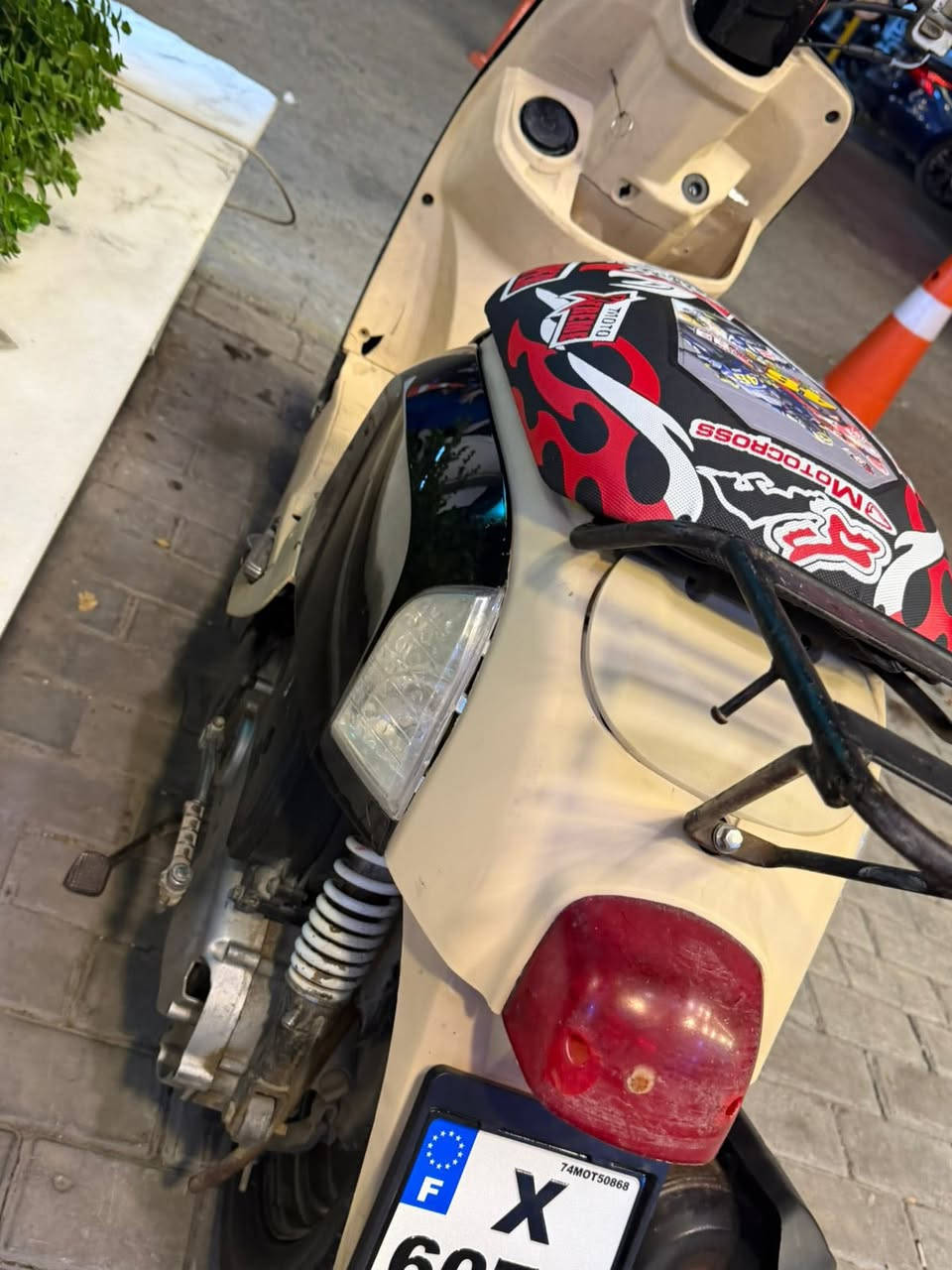 ماكس بوليس للبيع دراجه كفاله عامه شلعه معدل خير من الله السعر 750 وبيها مجال ***********
