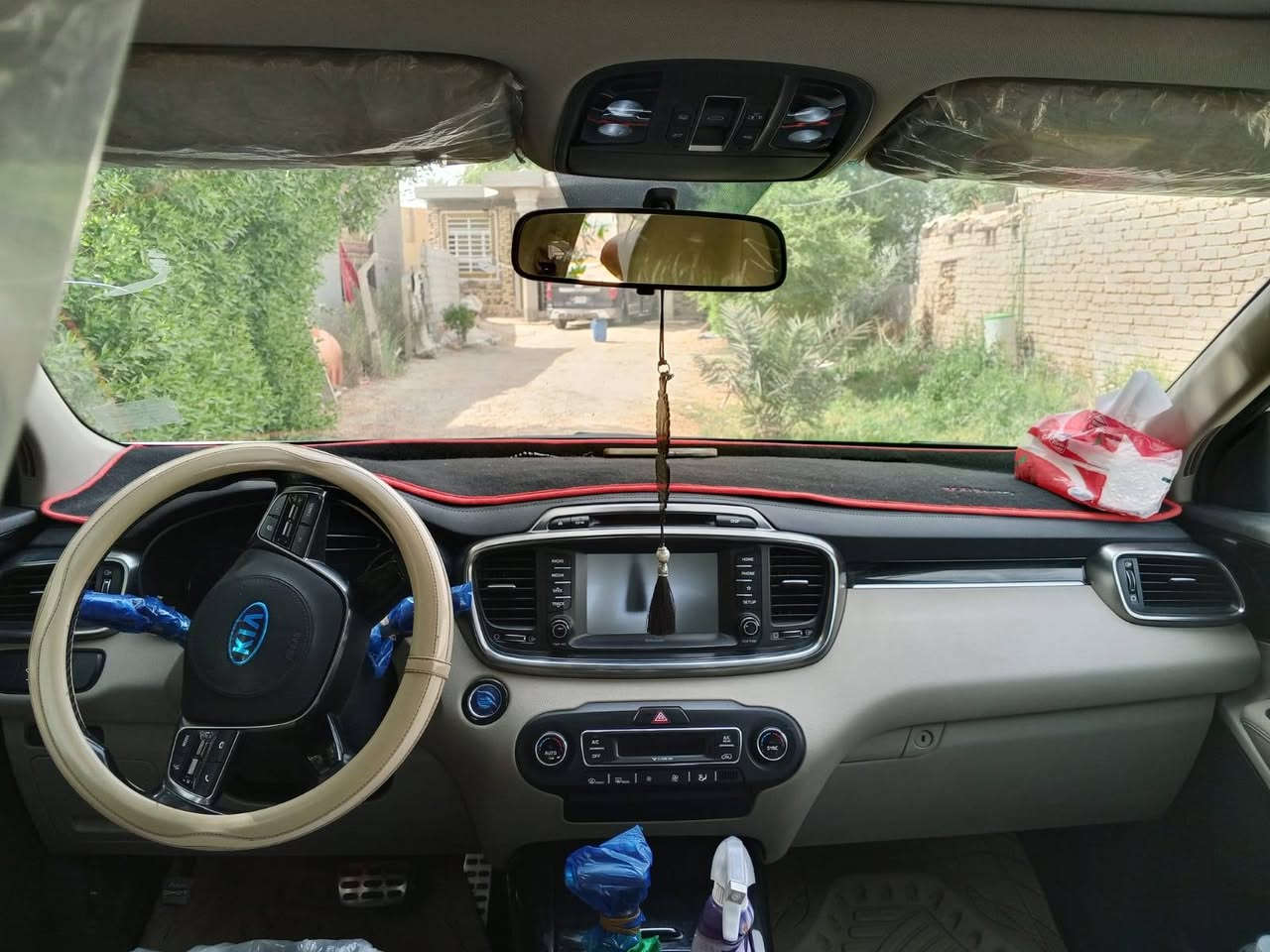 السلام عليكم كيا سورنتو 2018 خليجي شكل2020 للسياره جديده فول مواصفات واحد عل واحد كفاله عامه من كلشي داخل وخارج كله عل الشركه منضومه زنون كامله السياره بسمي استخدام شخصي  السياره من كلشي كير مكينه تبريد عل وضع الشركه. رقم دولي. سنويه 2030 الموصفات معروفه الفول.... العوان بابل.. ***********. ///***********
