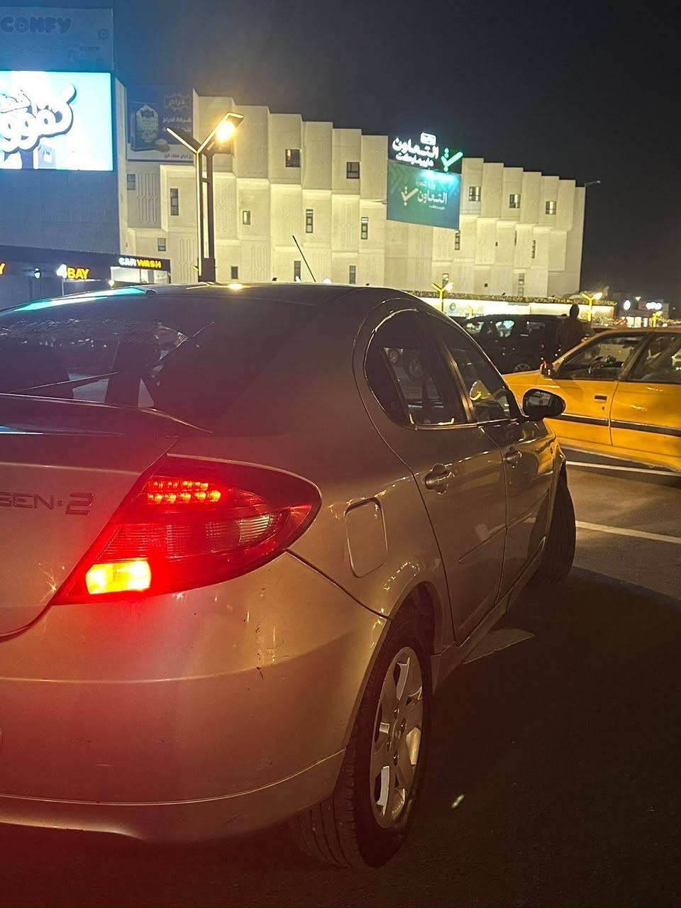 بروتون 2016 مكينة 1600 مابيها حادث مابيها صبغ فقط بارد باب خلف لسايق فقط سياره جديده ومابيها كل نقص مشيها قليل دينار مابيها مصرف كامله وجاهزه 
السعر ب80$ وبيها مجال للشراي 
المكان الشعب 
للاستفسار:0770 068 9985
