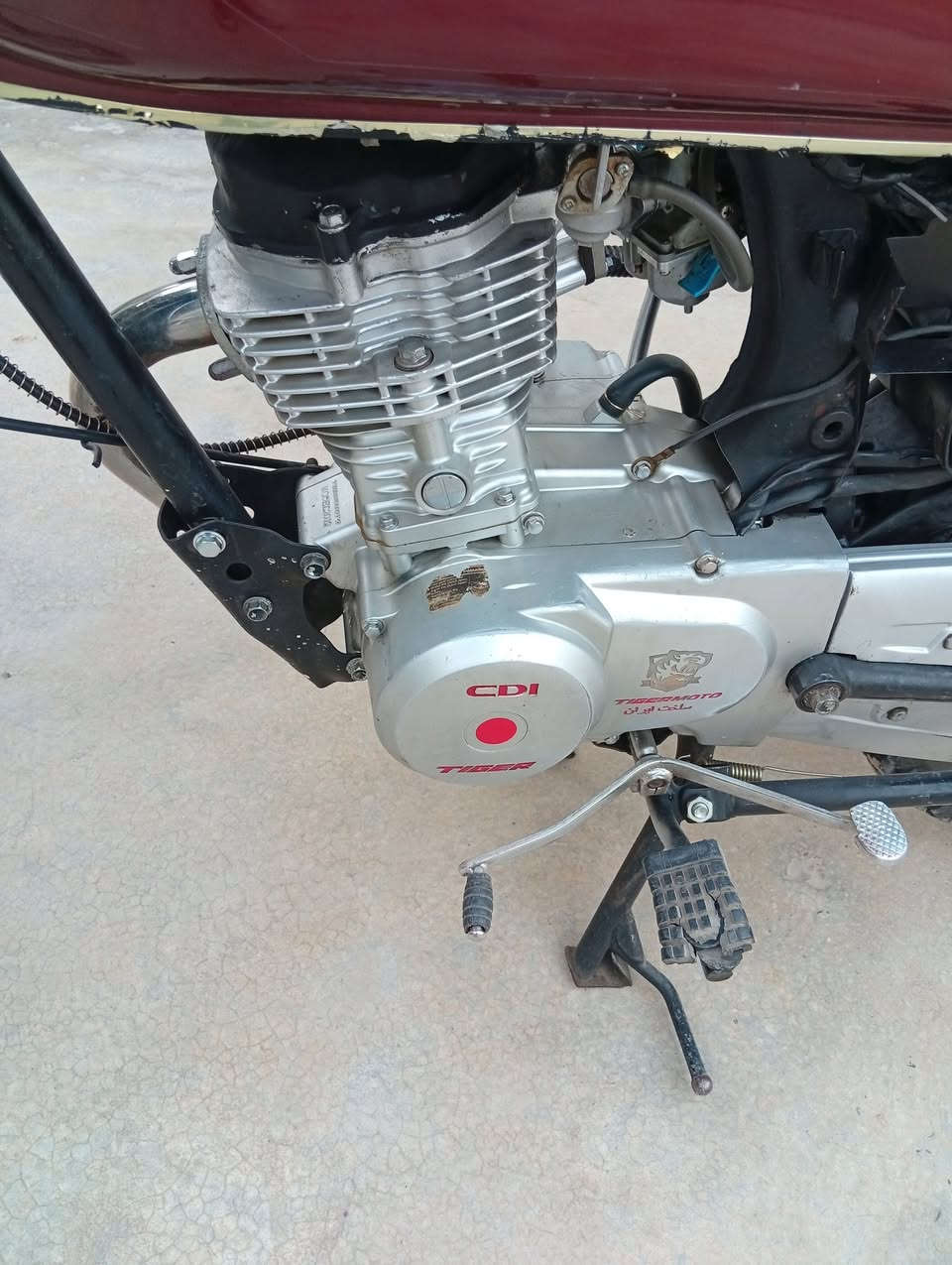 تايكر موديل 19 ناقصه بس باتري او صفاحيات بس مكينه نضيفه سعر 425بيها مجال ***********
