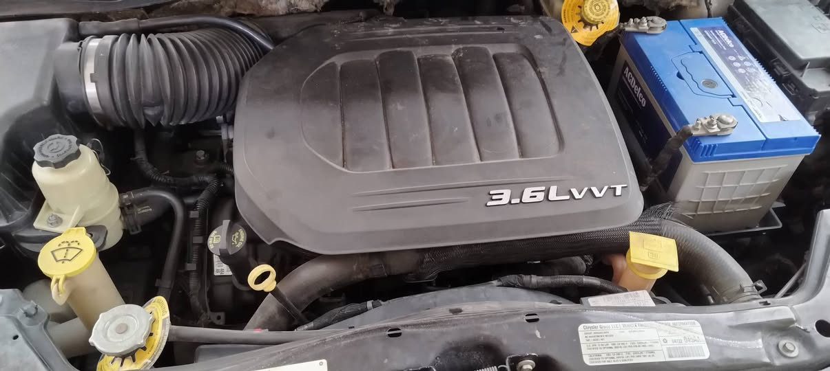 السلام عليكم من رخصة الأدمن دوج كرفان 2013 sxt رقم بغداد بأسمي سياره داخله كلين بلعراق طخة بسيطه باب الصندوق وشخط كارت كد شبر سياره خير من الله كير محرك تبريد تدفئه جام كهرباء تشغيل عن بعد ابواب وجنطه كهرباء كراسي منفصله تبريد ثلاث قطع تخم تاير باتري جديد صدر خلفي امامي شاشه كبيره سياره ماشيه 132 السعر 145 قفل اخوان كلشي اكو بلسوك،،، ***********
