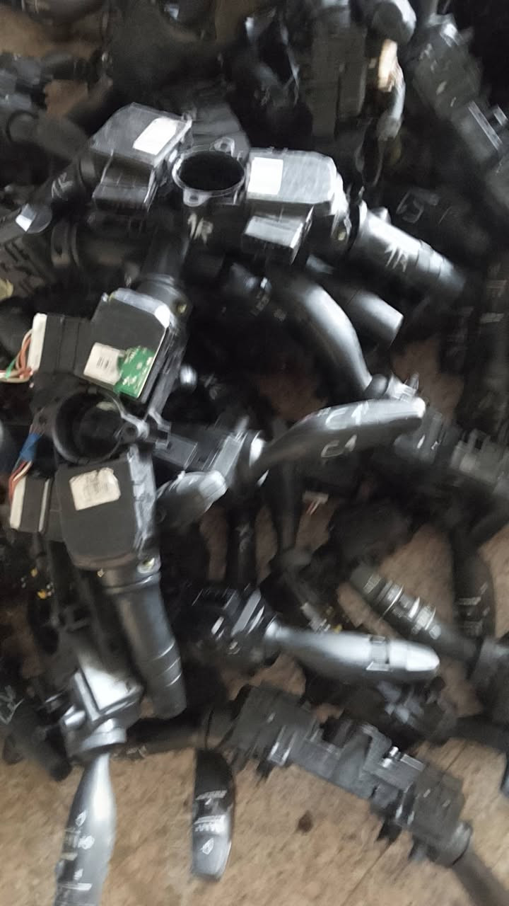 جويترات ويدات لايت ودبات  ماءوماب سنسر البيع كل الكميه سعرالقطعه 5000الاف ***********
