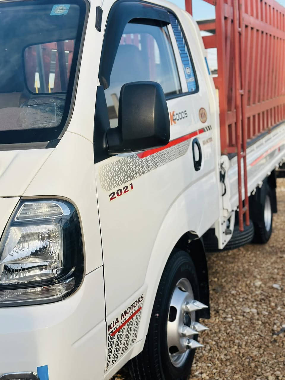 للبيع فحل موديل ٢٠٢١مكفول كفاله عامه  رقم قادسية سنويه جديده ماشي ٩٠ سياره جديده بمعني الكلمه سعر١٦٦ الاتصال ***********
