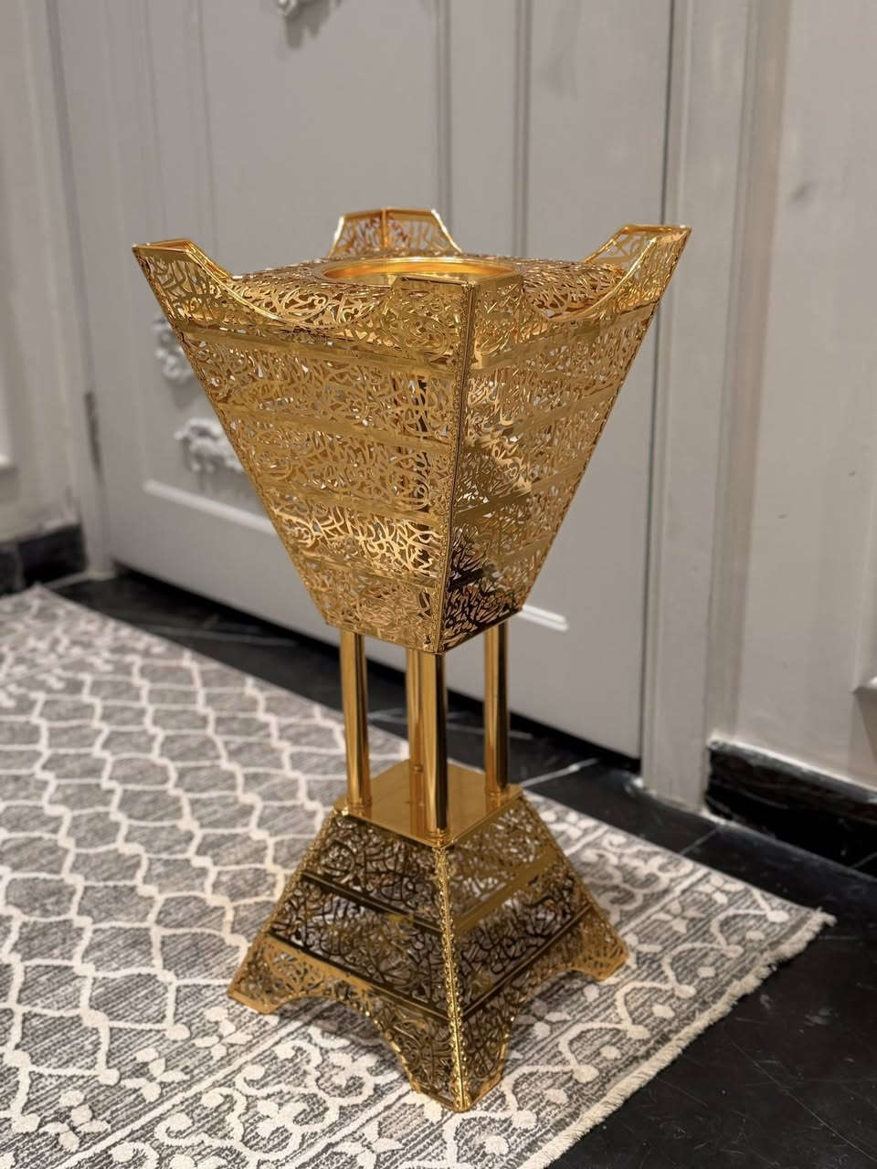 عربة تقديم & مبخره طول 70سم مثل ماموضحات بلصوره


**إذا كنت صاحب هذا الإعلان وتريد حذفه لأي سبب، رجاءا أرسل رسالة إلى الدعم الفني**