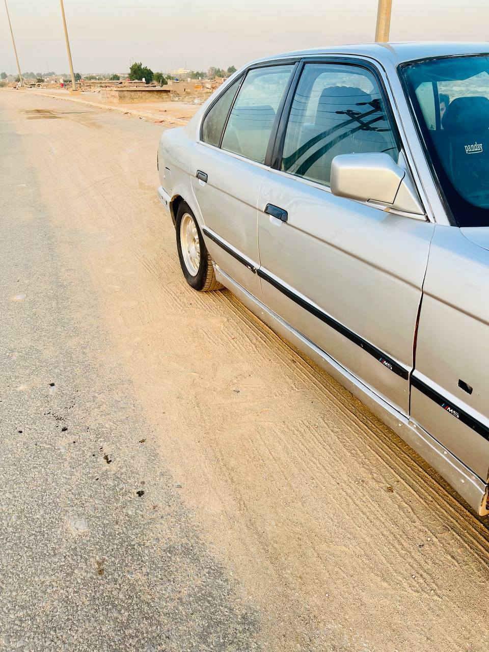 السلام عليكم 
بي ام موديل ٩٢
حجم ٥٣٥ اصل كير عادي جاترك 
(كير ومحرك شرط النضافه )
رقم ديالى حائز ثالث رقمه مغلق مكاتبه فقط  مكانها كربلاء للإستفسار ***********
السعر ٢٧ وبيها مجال بسيط
