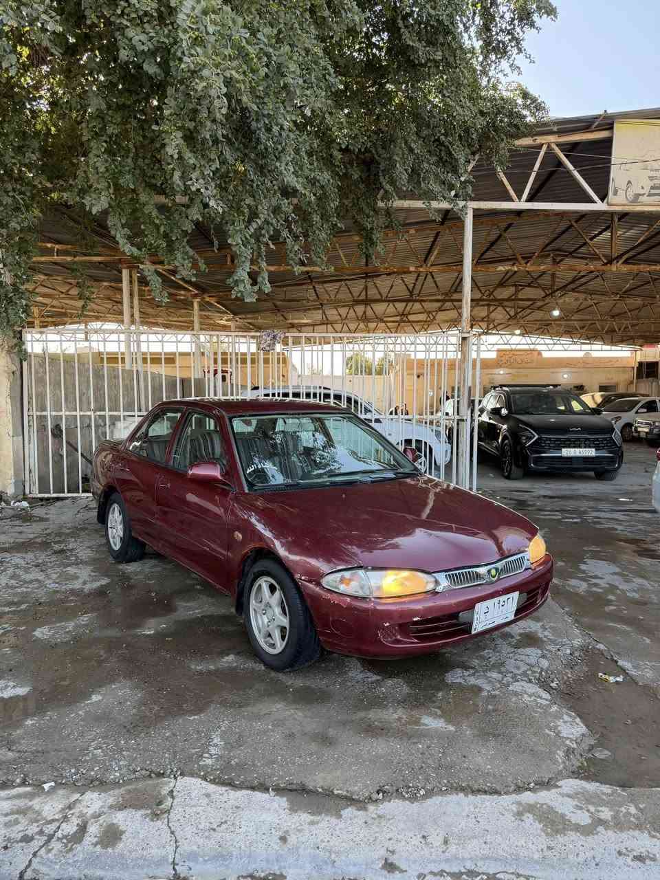 سلام عليكم للبيع براتون موديل 2004 لون ماروني مصبوغه جماليه بدون ضربه او اخياس كير اوتماتيك السياره ماناقصها اي شي من كير او محرك و حداديه 
وكهربائيات كلها شغاله تايرات جدد  رقم السياره بغداد
تحويل مباشر  سنويه لل 27
مكان السياره / سامراء
السعر /40 ورقه$
الرقم/***********
