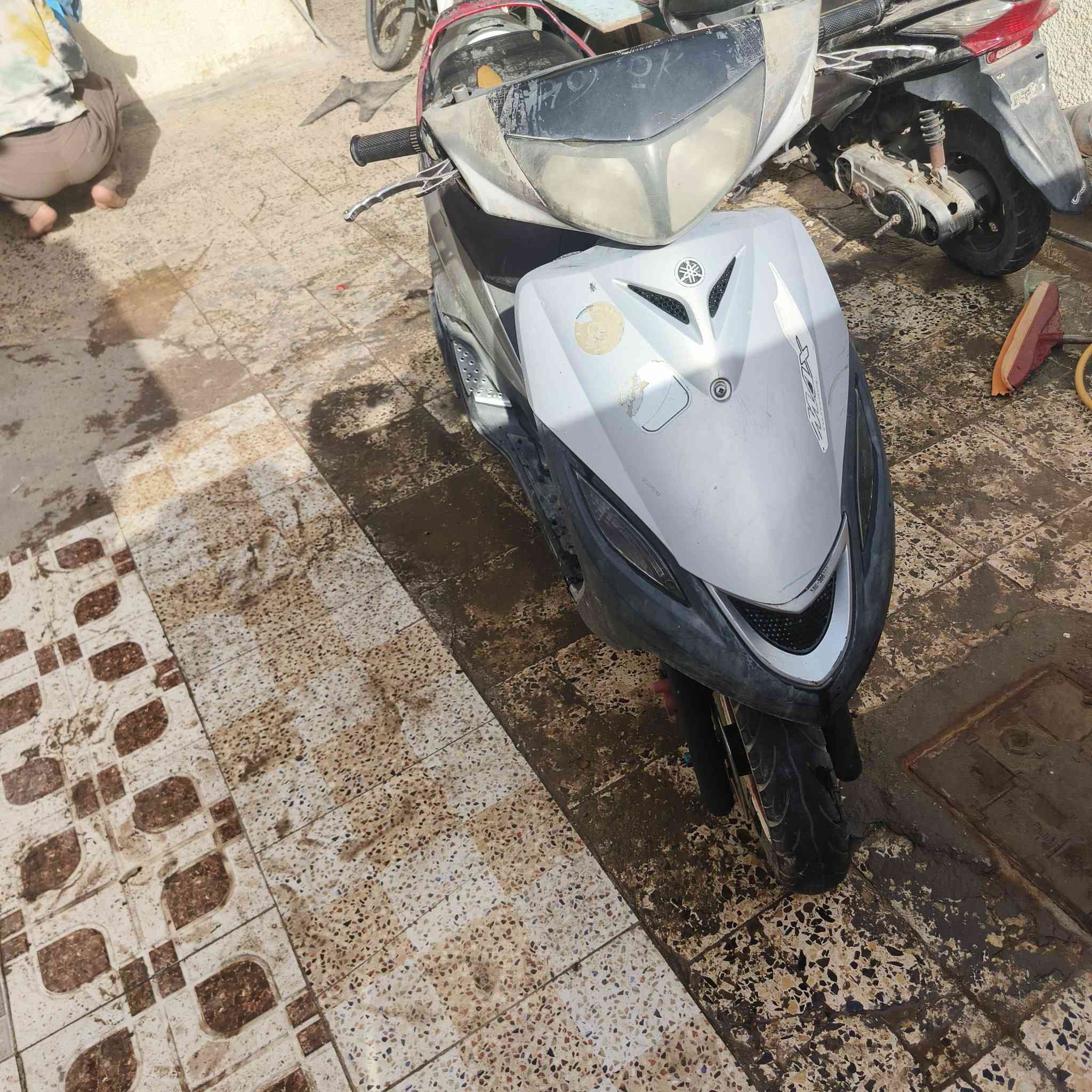 البيع ماكس ١٤٠ دراجة طفت عندي ماعرف شبيه ابيعلك كوم حديد سعر ١٥٠ وبيهة مجال ***********
