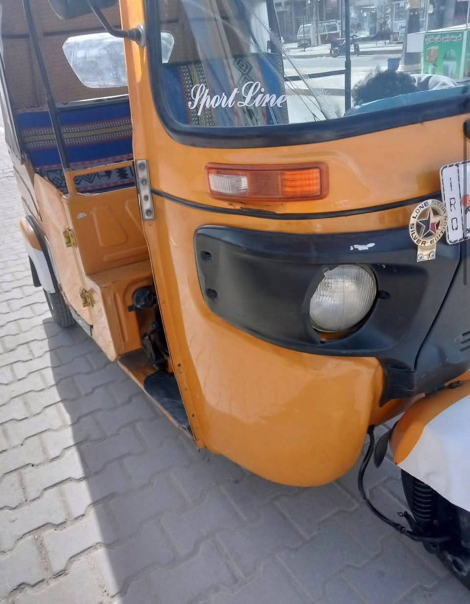 السلام عليكم تكتك مديل ٢١ رقم وسنويه بيها ضربه بلغد اليسره وراجع بارد تكتك  جاهزه تحويل ثاني يوم وبيها مجال مكاني بغداد ابو غريب سعر 3 ونص وبيها مجال خادم الكم
اتصال: ***********
واتساب: ***********
