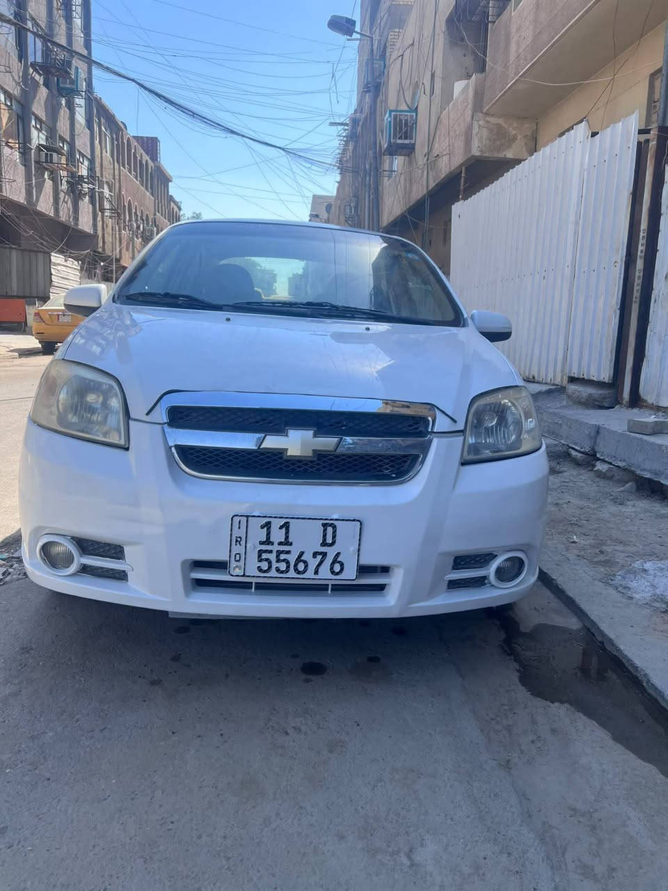 يا الله افيو للبيع موديل ١١ شركه العامه كير مكينه خير من الله مكينه مفتوح صدرها خير من الله تبريد شغال بس شويه منقص غاز تخم تاير نضيف كهربائيات شغاله الحمد الله سياره بيها ٣ قطع صبغ فقط صبغ  بدون دواخل سنويه بسمي هزه جديده سنويه ل ٣١ شرط التحويل السعر ٦٠ مكان سياره بغداد الاعظميه هاتف ***********
