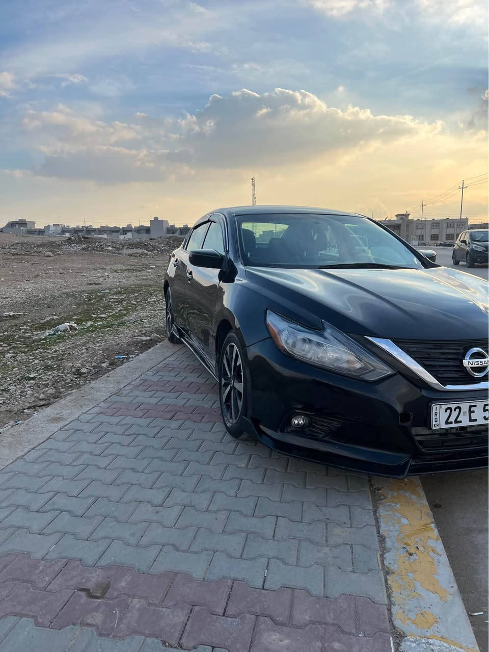 نيسان ئالتيما ٢٠١٧مواسه فات sv سه ياره كه حيزام سبوغه جه مپى پشتى هه يه  جاملغى لاى سايه قى ليدانى هه يه  هه نده ك ناو ده ركه ى گرتيه  سه نه وى به سه ر جوه ٥ وه رقه غه رامه ى له سه ره  به ناو كردن و گيرو مه كينه به شه رته  سه حرى ٩٩ مه جال ره قه م ته له فؤن *********** أربيل, العراق
