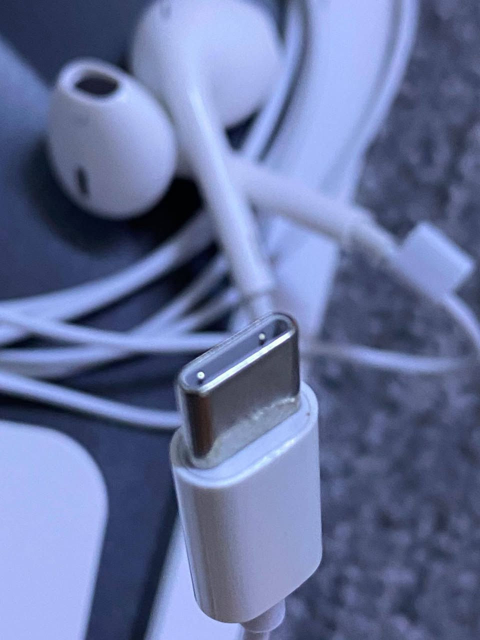 عندي هذني شاحن هتفون كارتون بلاديات اصليات مال جهاز ايفون ١٥ برو ماكس سعرهم 40 الف هنه وتوصيل شرط الفحص بيهن عيب يرجعن بنفس دقيقه شاحنه شحنها سريع هم ع فحص اصلي شرط


**إذا كنت صاحب هذا الإعلان وتريد حذفه لأي سبب، رجاءا أرسل رسالة إلى الدعم الفني**