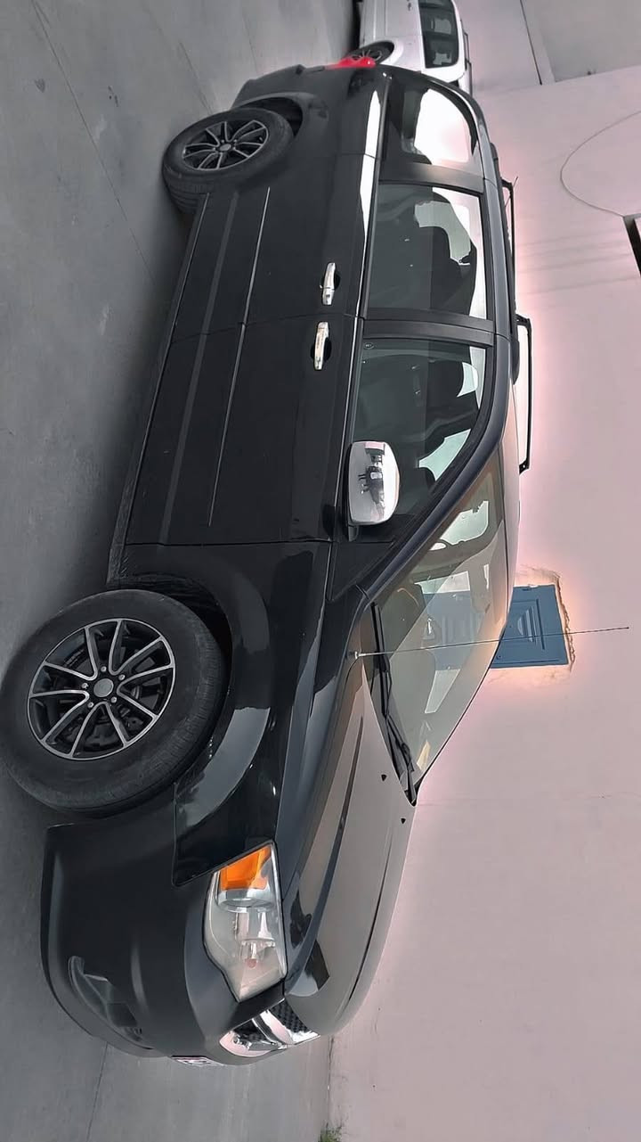 السلام عليكم للبيع دوج كرفان 2016 رقم اربيل اجره حادثها جاملغ خلفي جها السايق السياره جاهزه .4 جام كهرباء شاشه جبيره بيبان ميكانيك. بيها فقط مكتب من اربيل السعر 130 للاستفسار ***********
