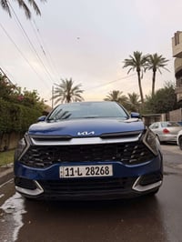 شباب سبورتج  رقم بغداد بأسمي  موديل 24 لون ازرق جويتي مكينة 2500  ماشي...