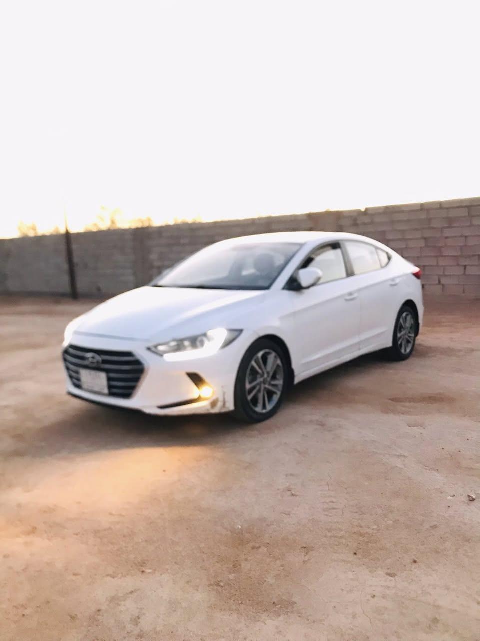 يا الله سلام عليكم للبيع النتره خليجي موديل 2018. سياره جديده بيع او امراوس اوبتيمه او سيراتو محرك 2000 
مواصفات 
لد نهاري 
شاشه كامره 
اشاير بالمري 
تبريد قطعتين 
حساس امامي وخلفي 
ويل كب اكروم 
ابلاجكتور 
تحكم استيرن جيهتين 
محرك 2000 دوش 
وبعد بيه مواصفات 
 السعر ب 135 مع المجال 
بيه قبق الجنطه تبديل بدون عابر شرط 
حره بسمي  مداور ثاني يوم 
مكان السياره السماوه الوركاء 
رقم الهاتف                               ((*********** ))
