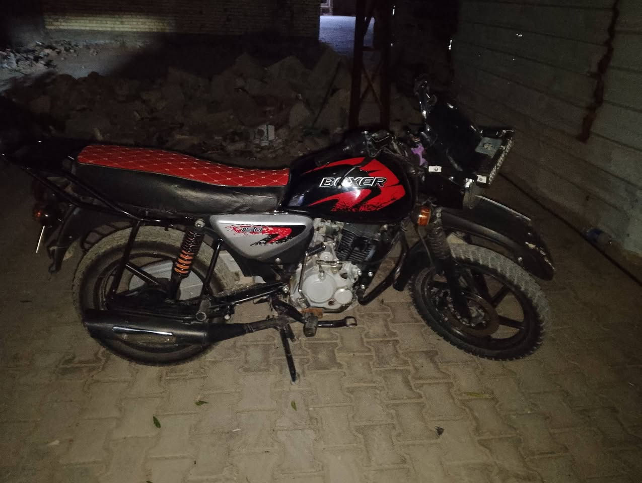 دراجه بوكسر موديل ٢٠٢٣ مكفوله كفاله عامه برغي ما مفتوح بيها رقم وسنويه بغداد تجي تفحص وشوف بعينك 
للبيع مراسله خاص 
وللعلم دراجه ما مشتغله دلفري


**إذا كنت صاحب هذا الإعلان وتريد حذفه لأي سبب، رجاءا أرسل رسالة إلى الدعم الفني**