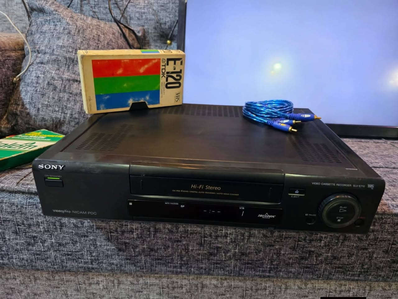 السلام عليكم فديو كاسيت سوني شغال نضيف عرض وتسجيل شرط عل فحص تاخذه سعره 35 الف مكاني بغداد مدينه الصدر الهاتف ***********
