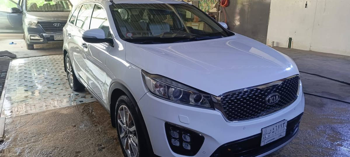 سورنتو خليجي 2018 رقم بغداد محرك 3.5
6 سلندر تبريد 3 قطع كشنات سبعة كهرباء و قلاب جلد ابيض فول تحكم ستيرن زنون عالي ناصي بلادي ليد نهاري ليلي مري شفط جنطة شفط كهرباء ترحيب بصمة كامرة خلفية دوارة حساس امامي شاشة صغيرة 3 وضعيات قيادة 
abs 
السيارة مكفولة كير ومكينة و كشر ما عدا الشخط الواضح بالصور وعايفه ما مصلحه 
ماشية 90 السعر235 وبيها مجال بسيط 
للاستفسار الاتصال ***********
