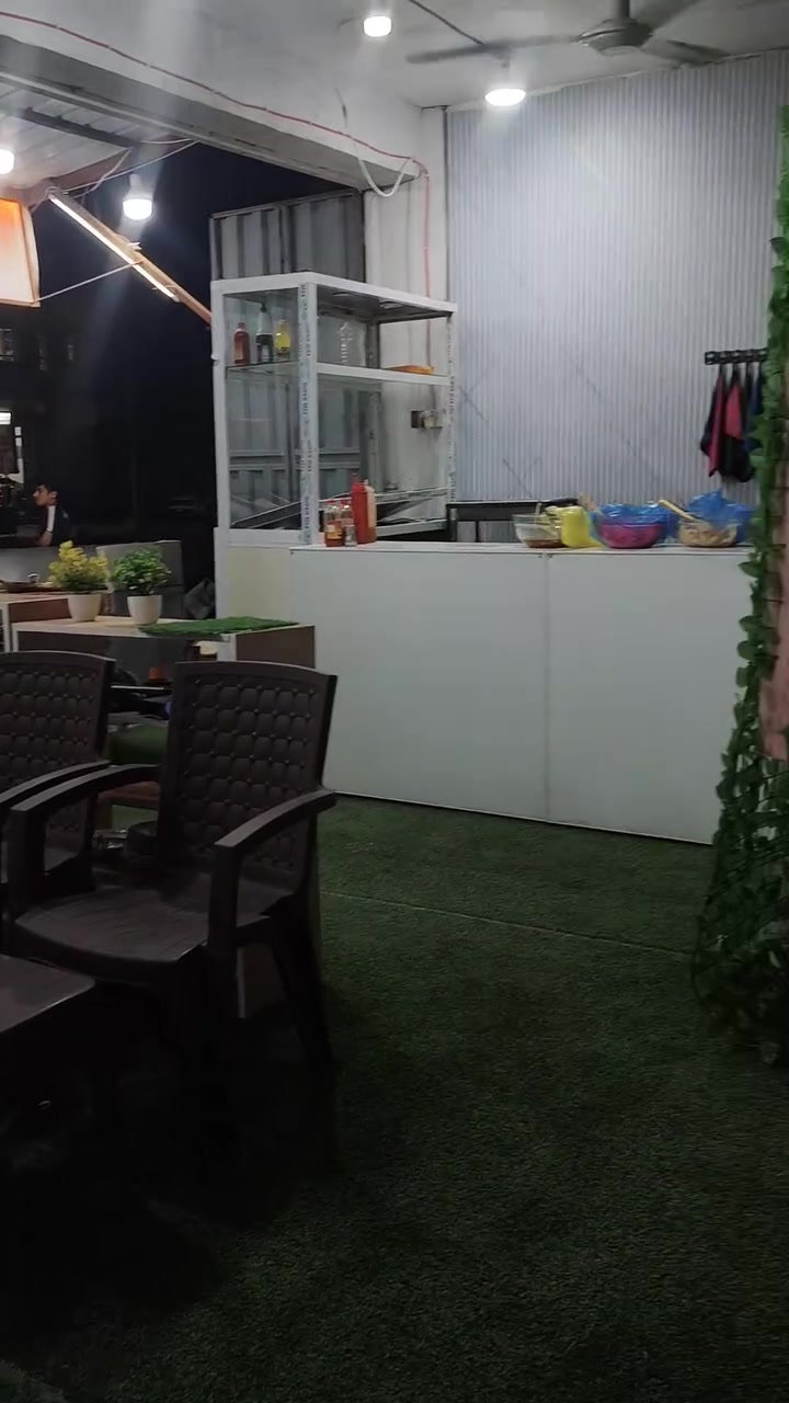 السلام عليكم 
مطعم مأكولات سريعه و فطور صباحي للبيع بسعر مناسب موقعه كربلاء حي العسكري 
***********
