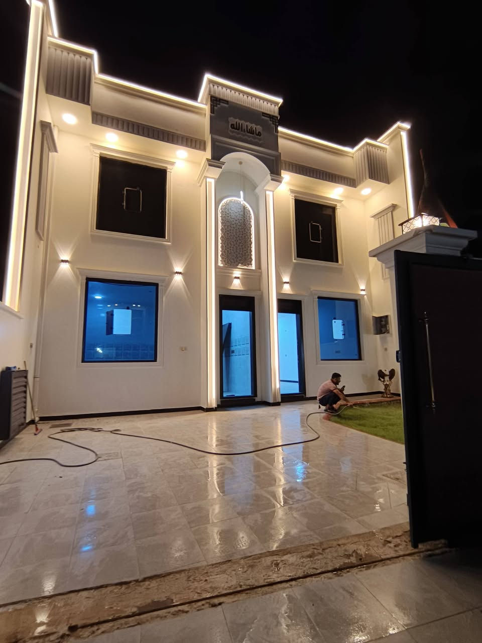 دار للبيع  طابقين بناء 2026 تسليم مباشر 📌🏘
 المساحة 210م٢ / عرض الشارع 10م
طابو زراعي سند 25 تحويل مباشر
     الموقع : بابل الحله 
 الوردية داخل قرب 
       مدرسة مالك الاشتر الابتدائية 

للأستفسار الاتصال على الارقام 
***********
***********
