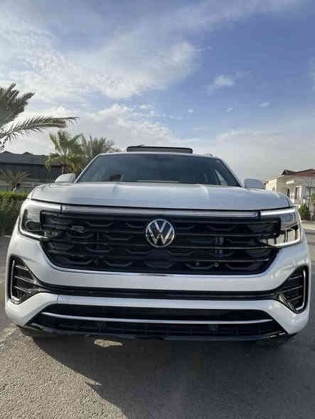 volkswagen atlas cross sport sel r line
2024

فول مواصفات 
دبل اكسل
فتحة سقف بنرامية
 بدون إرباك
حساساتت امامية خلفية 
المسافة المقطوعة : ١٦ الف ميل
سلندر 4 توين تيربو
 رادادات امامي وخلفي وجانبي 
لايتات داينمك 
داتا شو 
كشنات امامية تدفئة وتبريد  
صبغ جاملغ امامي جهة الراكب
رقم كاتي اربيل
رقم شاسي 
1V2AE2CA8RC203816
سعر ٣٦٨٠٠ $ بي مجال
واتس اب 
***********
