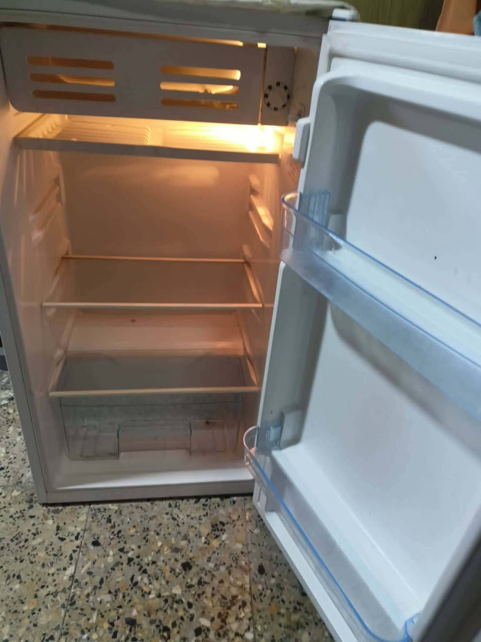 أغراض للبيع 
العنوان موصل


**إذا كنت صاحب هذا الإعلان وتريد حذفه لأي سبب، رجاءا أرسل رسالة إلى الدعم الفني**