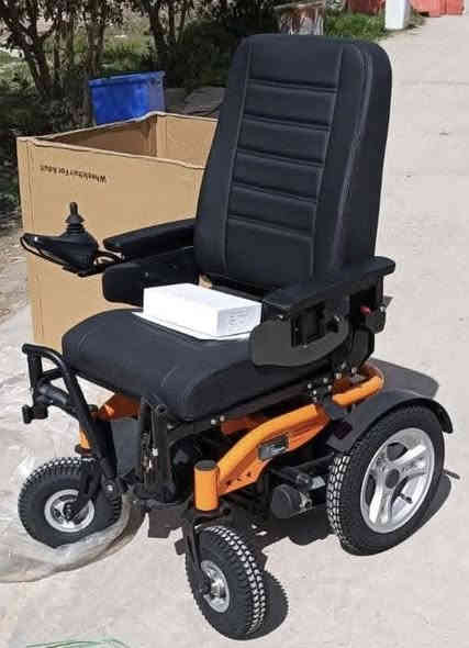 كراسي كهربائيه جديده بالكارتون للبيع الشراي يتصل مكان كربلاء سعره550بي مجال 
‏قياس المقعد ‏طول 50 
 ‏عرض 48
***********
