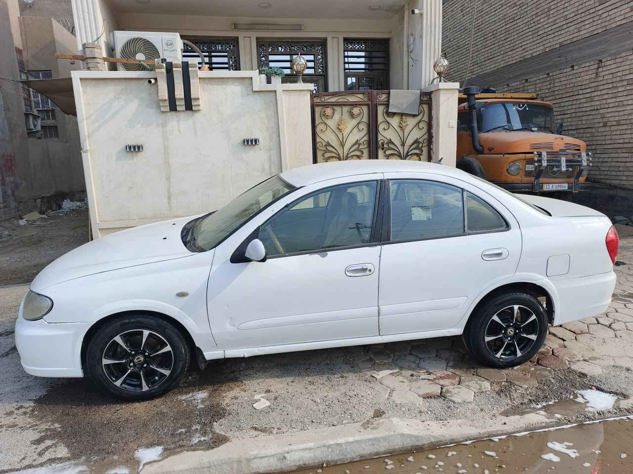 سني ياباني 2010 مكان بغداد الغزالية  باسمي سيارة بيه ضربه بالباب مال سائق وملاحظات بسيطة تحويل مباشر وين ميعجبك جام كهربائي اوتماتيك كير محرك تبريد مكفول سعر 90 وبي مجال 
***********
***********
