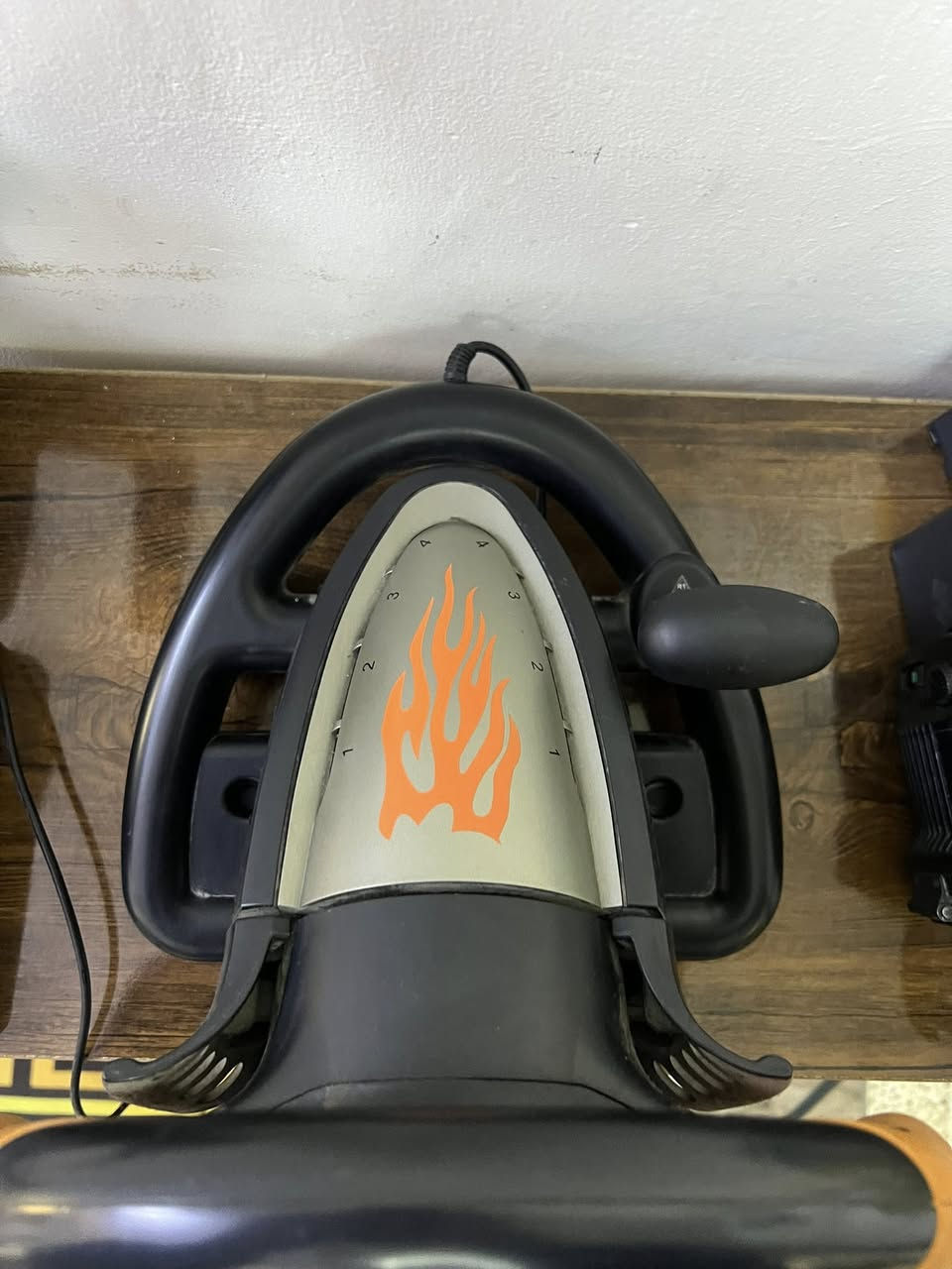 دركسون v3 pro للبيع الدركسون اشتريته اسبوع و و تركته بعد ما لعبت بي يعني اخو الجديد بس كارتونه ضايعه يشغل بلي 4 5 تواصل ***********
السعر :70 
المكان بغداد الكرخ العطيفيه
