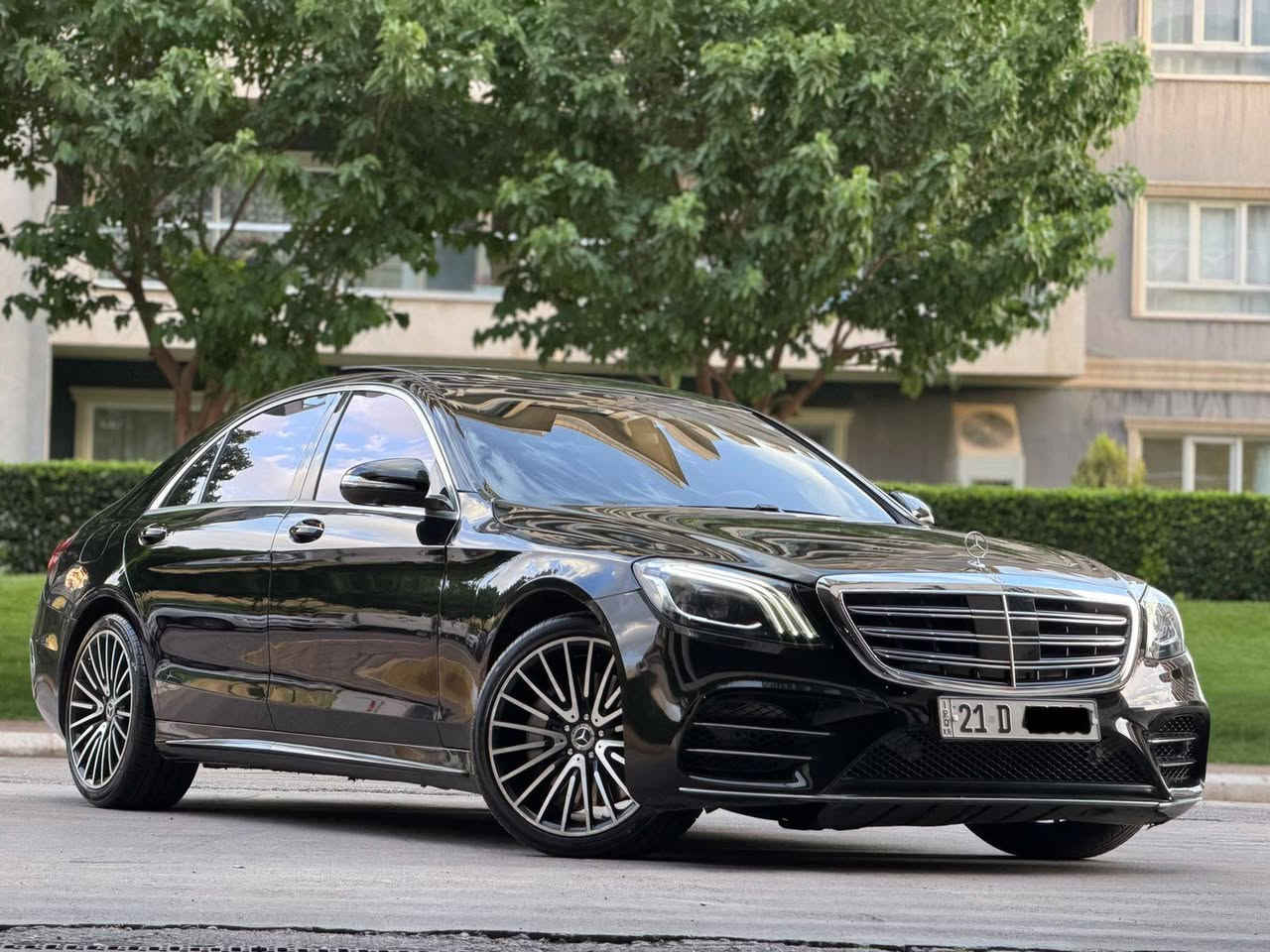 الفخامة الالمانيه بسعر مناسب جدا مارسدس S 550 فووول مواصفات داخل بيج محدثه 21 وارد أمريكي جاملغ خلفي ونص الباب بدون دواخل او ايرباك وبالعراق صار بيه شويه صبغ بالجاملغ الأمامي كير محرك صدر كله بلادي ومابيهم أي نقص صفر مسج رقم وهزه جديد تحويل مباشر مكان السيارة بغداد الكرخ أي استفسار اتصال ع الرقم او وآتس *********** بغداد, العراق
