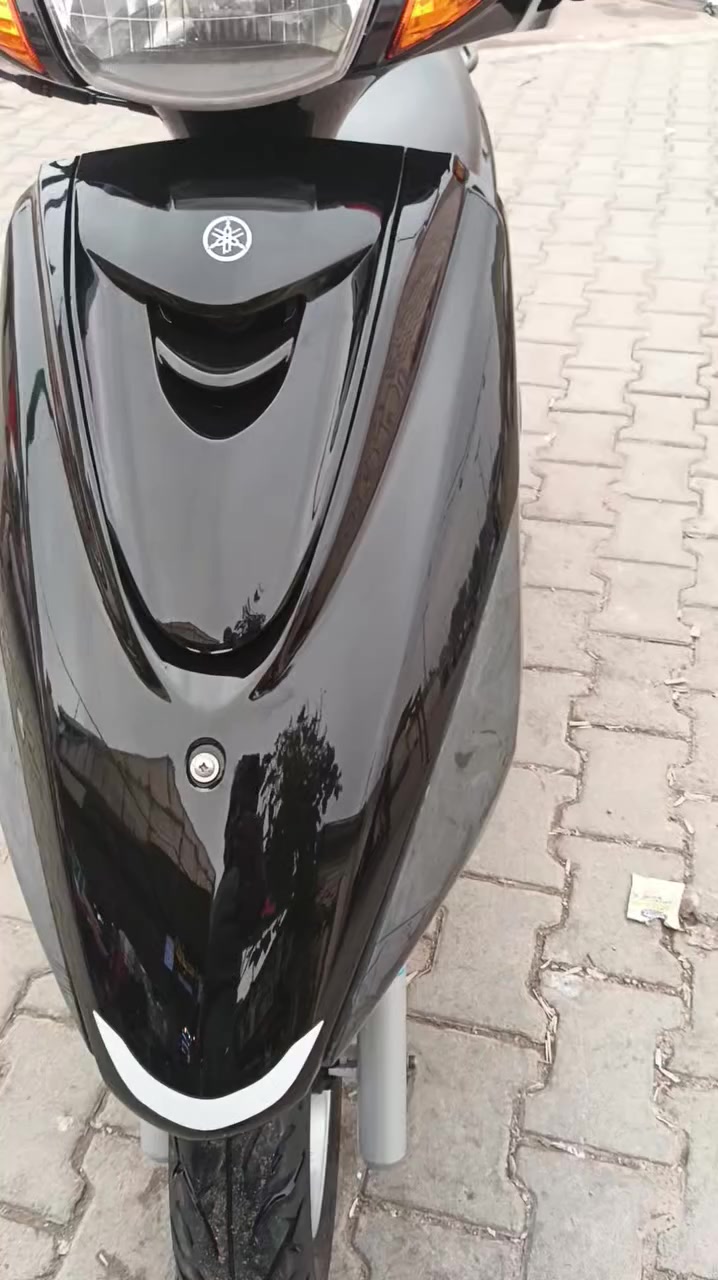 سلام عليكم دراجه بريز اكزز ياباني بحاله الوكاله ستان حساس مكينه كارتونه كفرات لك الدراجه بلاديه كهربائيات كلها شغاله مابيها اي نقص كشنها بلادي ممدوشم تخم تاير للبيع مكاني بغداد الامين للاتصال *********** اخوان غير متوفر عالفيس تريد خابر راني بلخدمه
