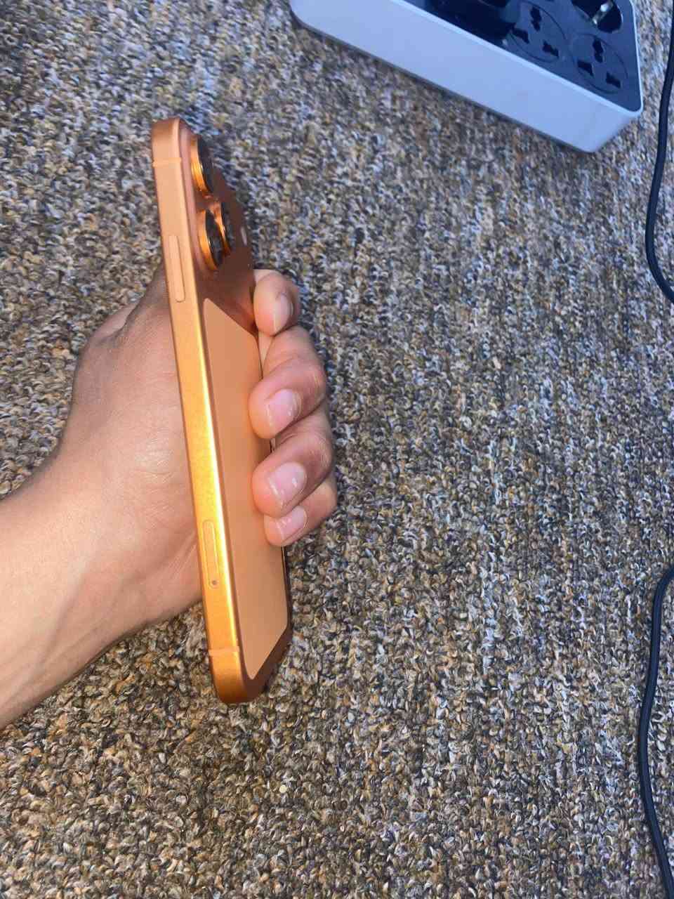 اسلام عليكم يوجد ايفون اكس ار محور 17 جهاز نضيف بطاريه 79 بل شرط كل لوك بس محور السعر خاص او الاستفسار على الرقم***********
