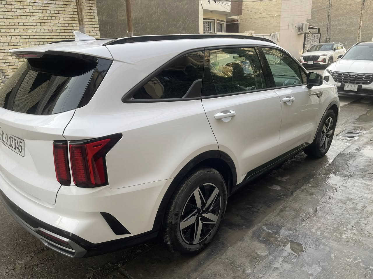 السلام عليكم 
للبيع كيا سورنتو موديل ٢٠٢٣ فئة S وارد أمريكي ٧ راكب حادثها بنيد مبدل وبارد بالجاملغ الأيسر السياره حادثها حلو ايرباك ستيرن وبرده فول مواصفات ٤ سلندر محرك ٢٥٠٠ بنراما كشنات جلد اوتو هولد أربعة وضعيات قياده تحديد مسار رادار امامي وجانبي لايت زنون ٤ عدسات كرسي كهرباء شاشات خلفيه بلادي إشارة ترحيب عند الاقتراب ماشيه ٢٠ ألف مايل السياره مابيها اي نقص السعر ٢٦٥ قابل للتفاوض مكان السياره بغداد الكرخ 
***********
