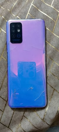 جهاز Infinix NOTE 8نضيف ماعده ضهر مزلغ ذاكره 128 كاميرات واضحه شحن كلش...