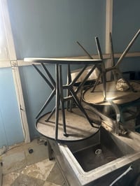 يتوفر أغراض مطاعم كل متوفر للبيع ٠٧٧٣٧٣١٧٠٠٠