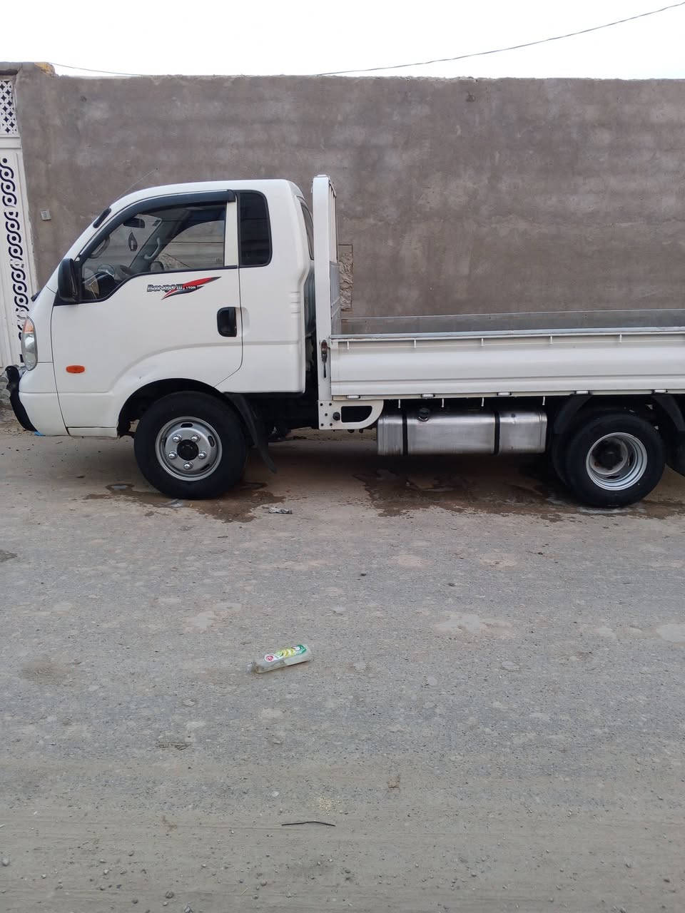 سلام عليكم سياره للبيع مكاني ناصر يه فحل مسكر سبلاين 
رقم بصره ثاني يوم مداورة  بسمي محور 14 تانكي محور120 ستيل سياره كفاله عده دوس مصلحه ترابك من لفاو زاخو جديد تخم تاير وتبريد وحداديه مكين مسكر بل صندوك شرط ☎️📞 ***********
