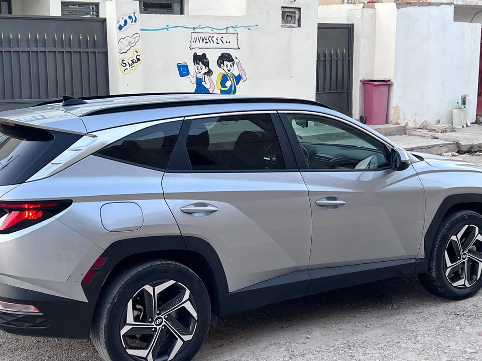 هونداي توسان 2024 للبيع فقط 

السعر 158ورقه وبيها مجال 

🔶هايبرد (بنزين + شحن +كهرباء) يعني طيارة 
🔶محرك بنزين توربو 1600 اقتصادي 
🔶سيارة ماشية 20 ميل فقط 
🔶سيارة مواصفاتها فول 
🔶وارد امريكي 
 🔶ضرر چاملغ وبنيد 
١-  شاشة لمس كبيرة 
٢-  سقف حديد طول القماره 
٣-  تخم تاير اصلي بدون تبديل 
٤-  كاميرات 360 
٥-  رادار امامي وحساسات اماميه
٦-  رادارات خلفيه وحساسات خلفيه
٧-  رادار نقطه عمياء 
٨-  قيادة آليه وخروج عن المسار 
٩ -  اشاير بالمري الجانبيه 
١٠-  السيارة فور ويل 
١١-  بصمة تشغيل 
١٢-  وتشغيل عن بعد 
١٣-  وتحريك السيارة بالبصمة 
١٤-  شفتات ستيرن 
١٥-  كشنات كهرباء وخزن ميموري 
١٦-  تبريد وتدفئة بالكشنات 
١٧-  تبريد امامي وخلفي 
١٨-  شاحن وايرلس 
١٩-  لايت زنون عادي ناصي 
٢٠-  تشغيل الكاميرا من الزر 
٢١-  صندوق كهرباء 
٢٢-  لدات نهاريه 
٢٣-  اناره داخليه ليليه بنفسجي
٢٤-  ويل كب 19 اصلي 
٢٥-  دشبول ايباد 
٢٦-  كير دكم 

السيارة مرقمه صلاح الدين  
مكاني صلاح الدين / سامراء 
 
📞الاستفسار اكثر اتصل 📞
📞***********  📞
