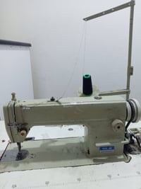 مكينه البيع جاك اسمه اريده ٢٠٠ وبيه مجال راسليني واتساب07879542993