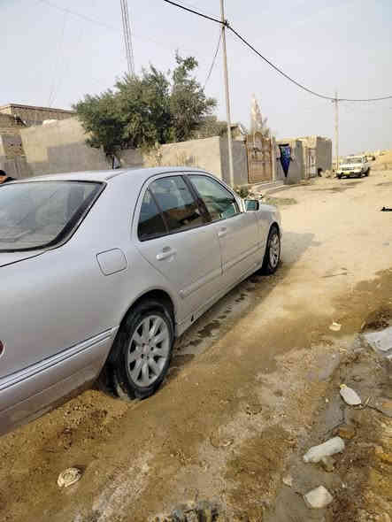 السلام عليكم مارسيدس ام عيون للبيع سياره نضيفه مكينه 4سلندر مديل 1995السعر 62وبيه مجال للتواصل ***********
