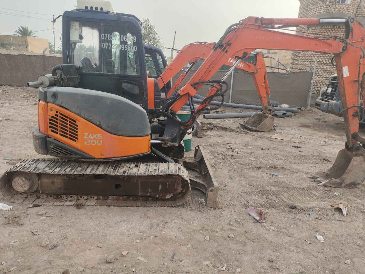 حفاره Z 2009مكينه جديده ويجي وياها جك همر وكيله جبيره 60 وكيله مال بواري زغيره
للاستفسار/***********
