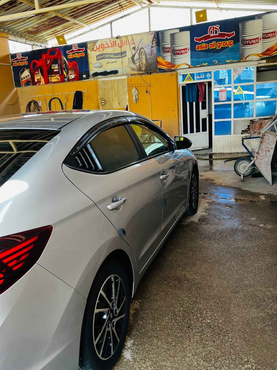 النترا الموديل 2020 رقم نينوى حادث قطعتين بلا دواخل السعر137 وبيها مجال الاتصال ***********
