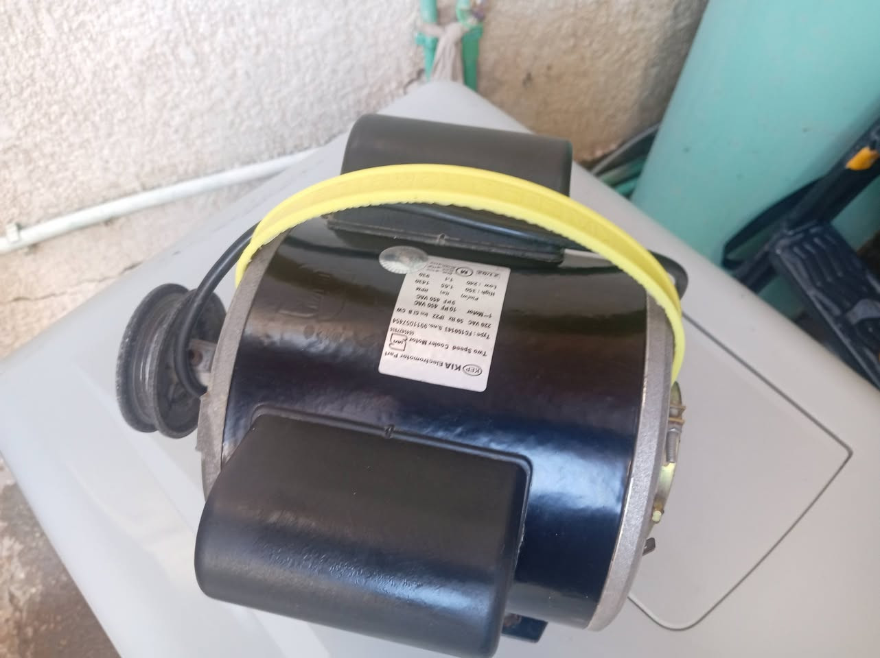 ماطور مبرده جديد. سرحتين ملف نحاس اصلي الأصلي مو تجاري ابو. السرعتين وبي ثنين مقاومات سعر ٤٥ نهايته. جاي يبيعون. ب ٧٠
***********
