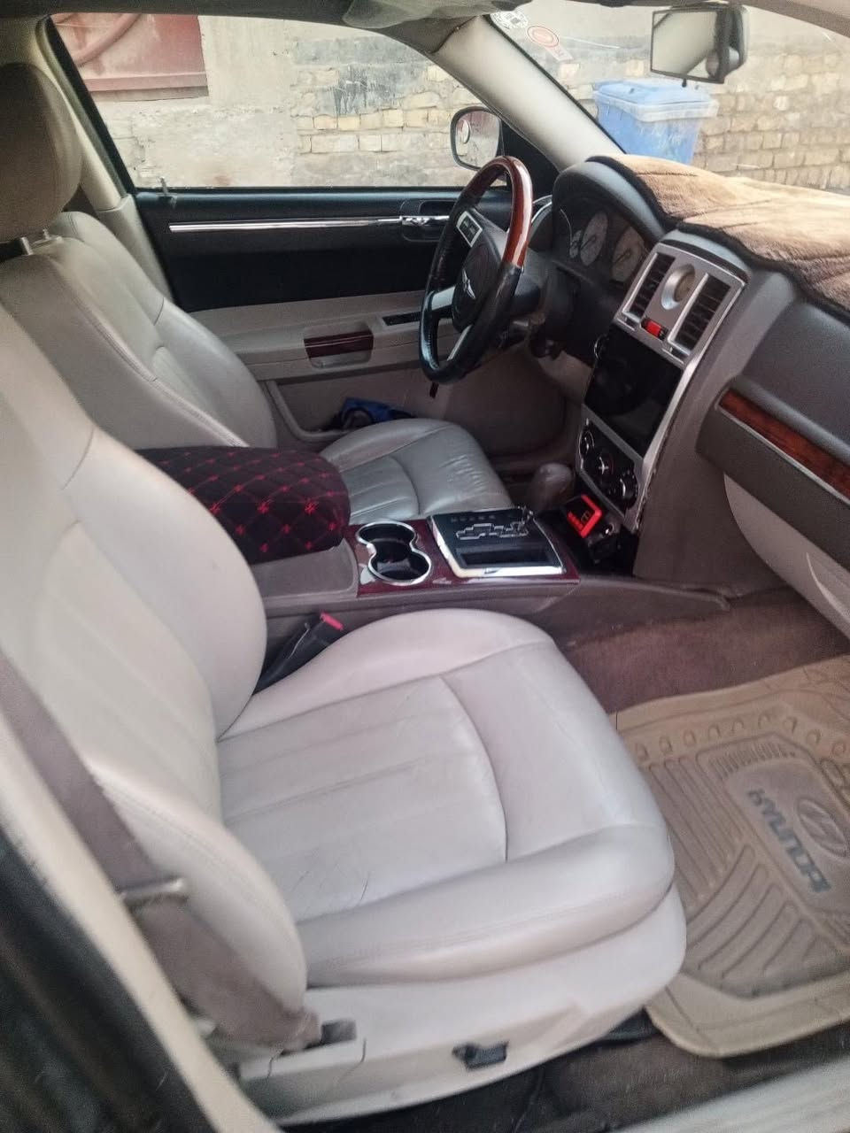 اوباما 2008 رقم اربيل مبدل بيها ثنين بيبان
مصبوغه عام  ب$88 

مكاني ديوانيه البدير 

الاستفسار على الرقم 

‭0771 746 6354‬
