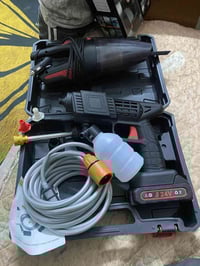 فاره شحن جديد مامستخدمه ابد كامل ملحقات ومكنسه تشتغل ع جداحه مال سياره...