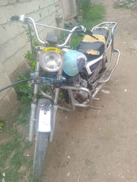 دراجة للبيع السعر 200 ارقم 07735170262