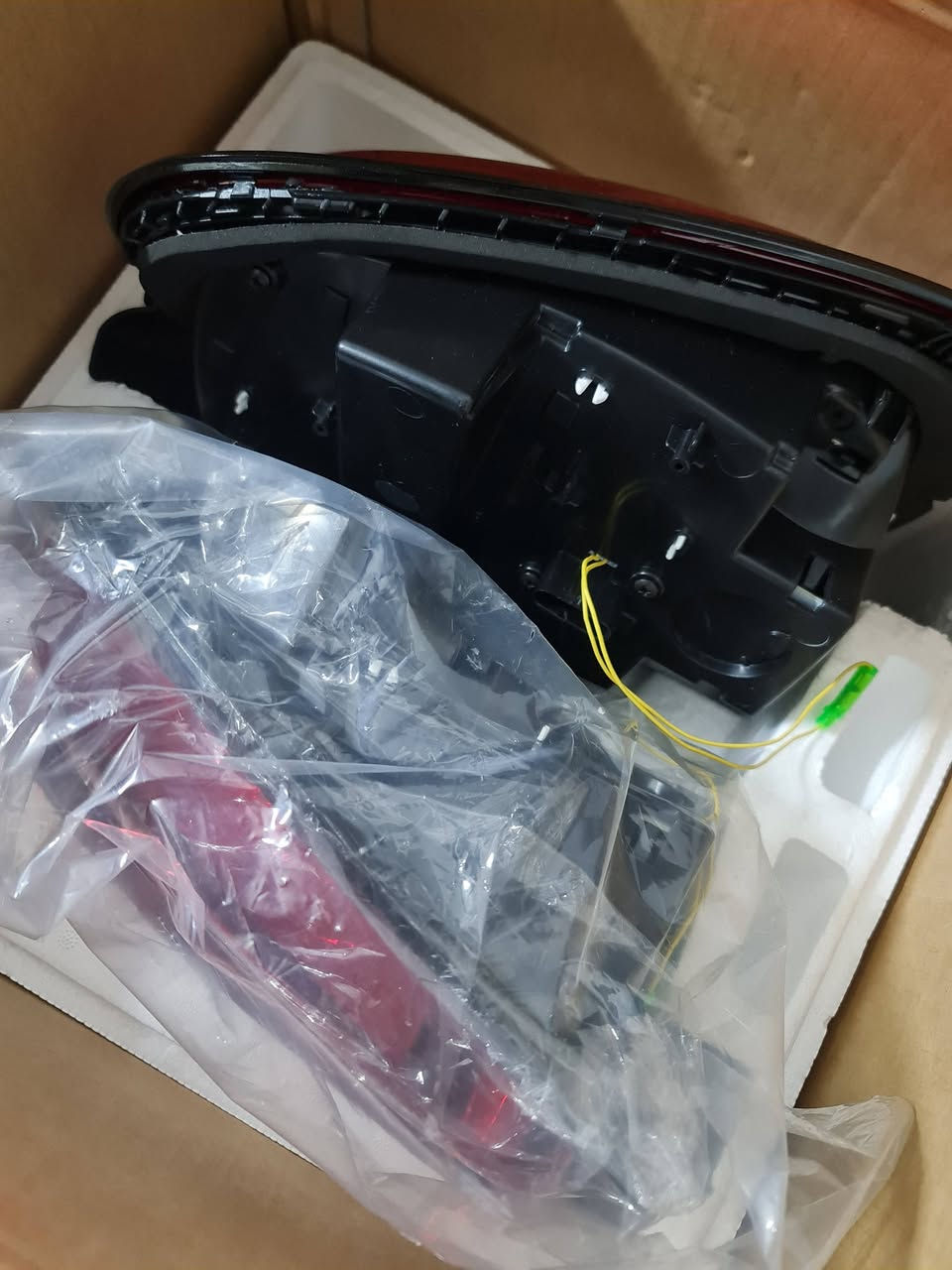 بەگلایتی مینی کوپەر، تازەیە لەناو کارتۆن، بۆ فرۆشتن... هەرکەس ویستی نامە بنێرێ.


**إذا كنت صاحب هذا الإعلان وتريد حذفه لأي سبب، رجاءا أرسل رسالة إلى الدعم الفني**