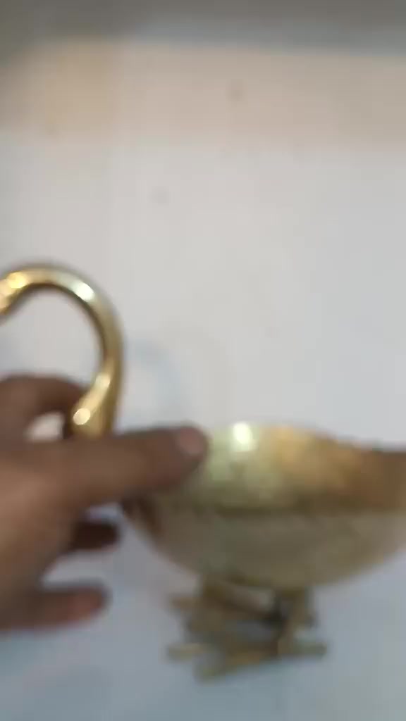 انتيكات وتحفيات للبيع مكاني بغداد *********** يوجد توصيل
